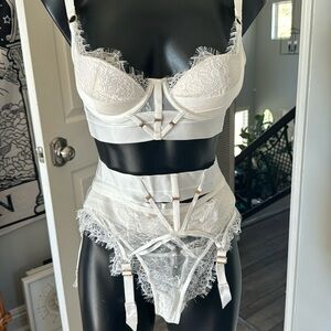 White Belinda Honey Birdette Set - 34C bra + Small garter and panties